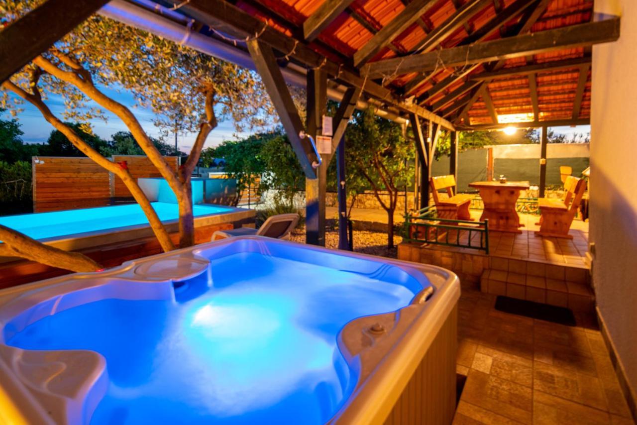 Holiday House Cvita Biograd Na Moru Bagian luar foto